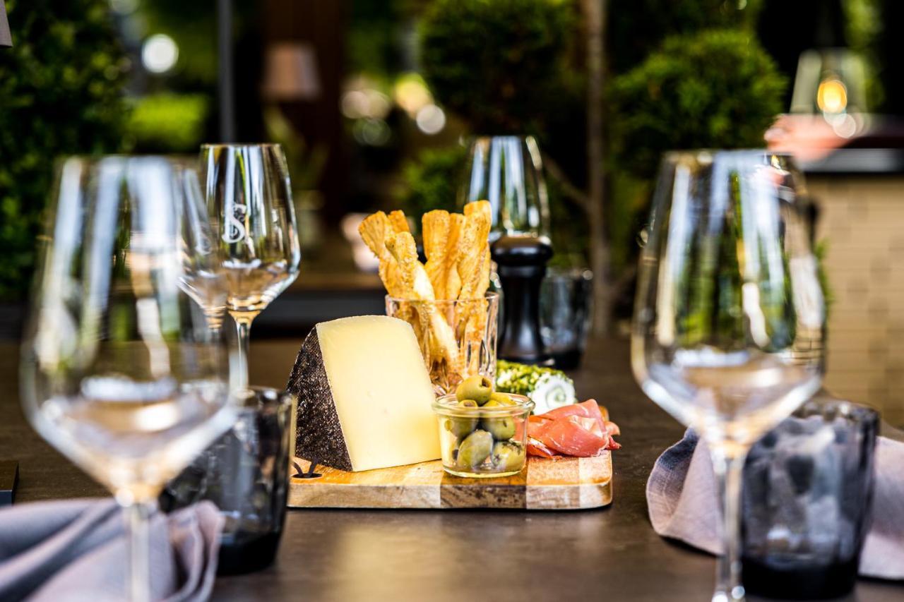 Hotel & Restaurant Schroeder Gross Meckelsen Екстериор снимка